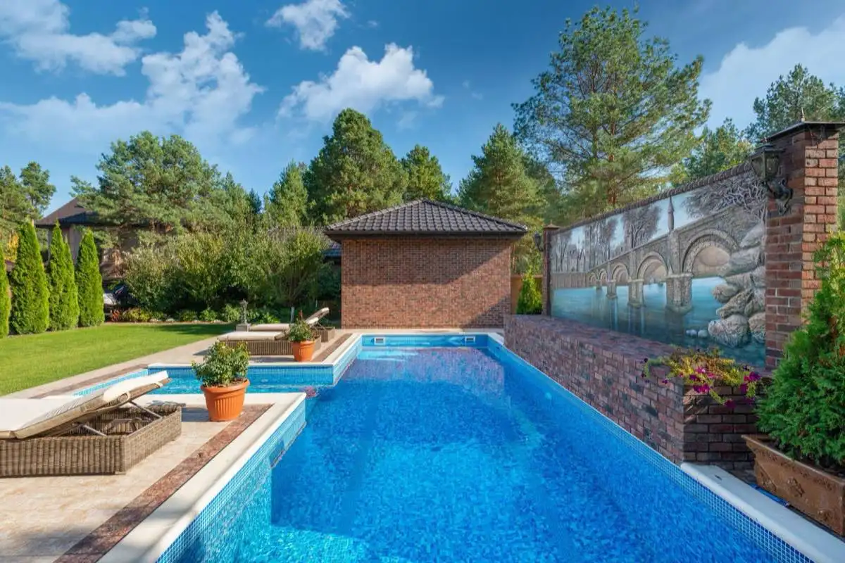 pool in Corona, CA